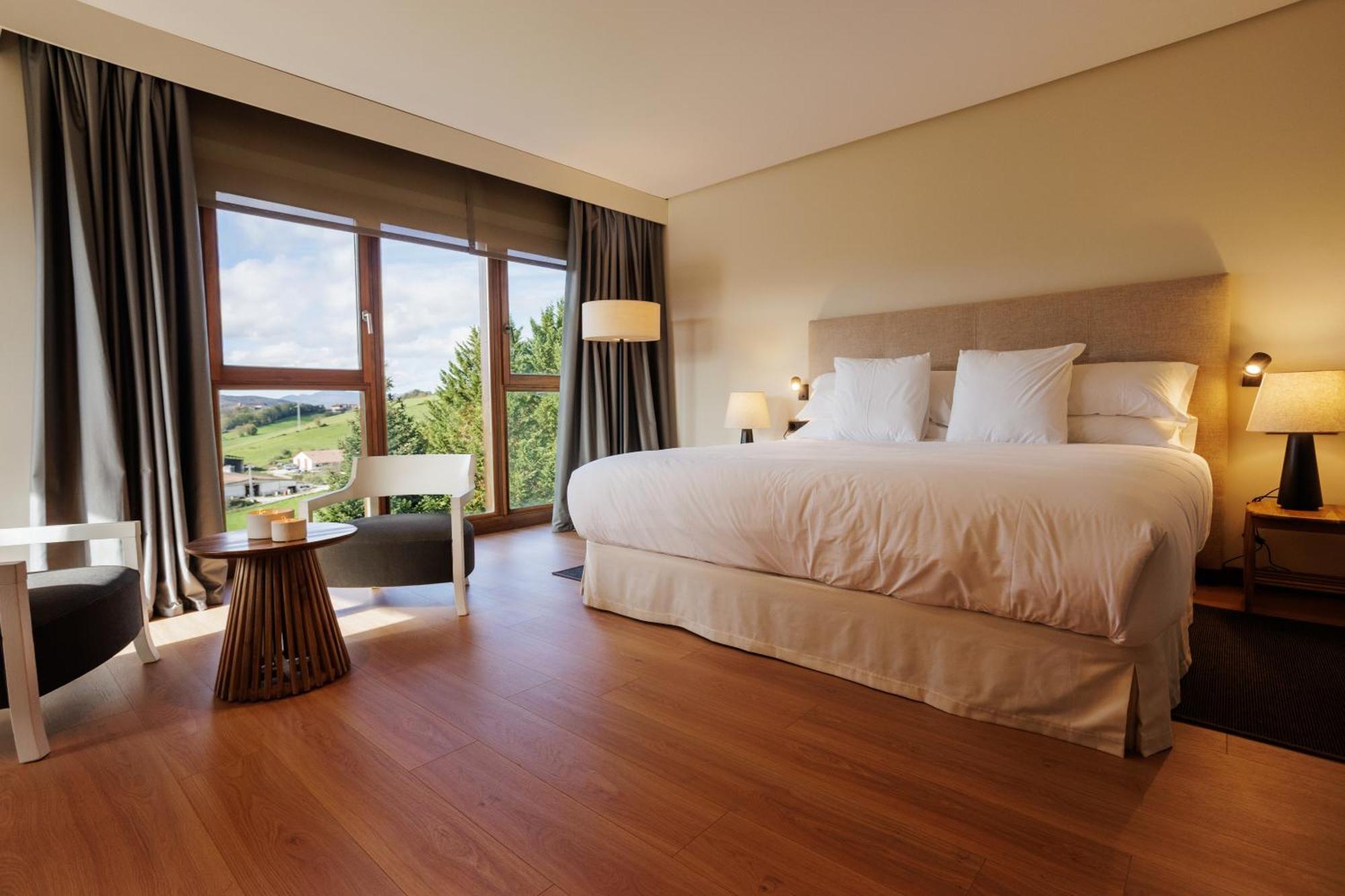 Hotel & Spa El Mirador De Ulzama Уррисола-Галайн Экстерьер фото